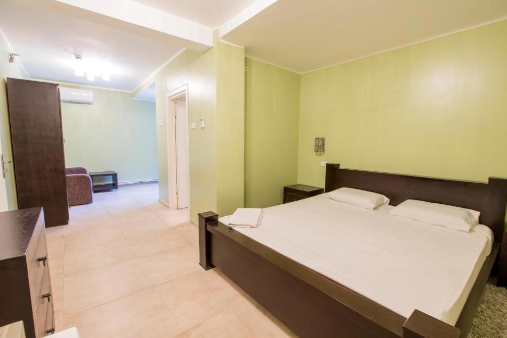 Central Laguardia Hotel Tel Aviv Exteriör bild